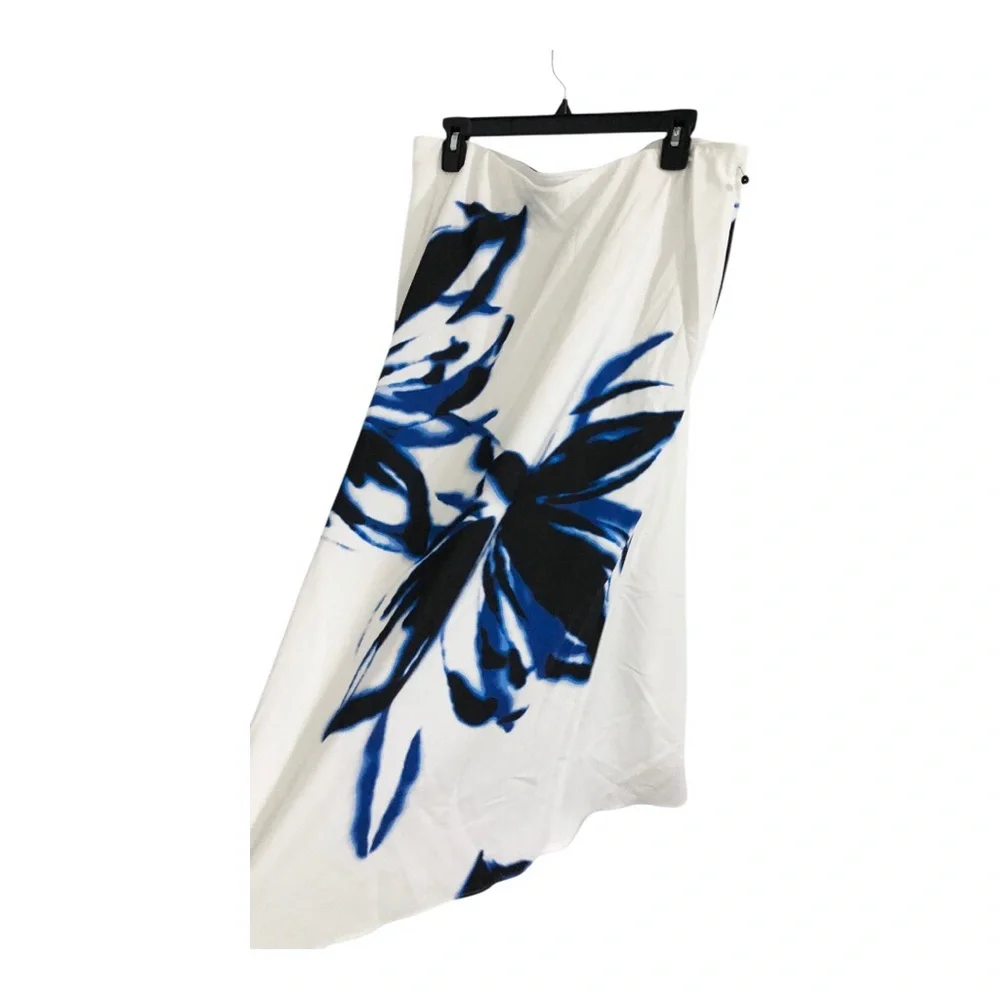 Anne Klein white dark blue fade floral bias cut swing a-line‎ skirt size large
